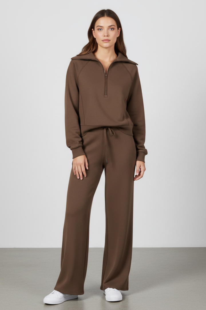 Women’s Sleek Lounge Set with Zip-Detail Top