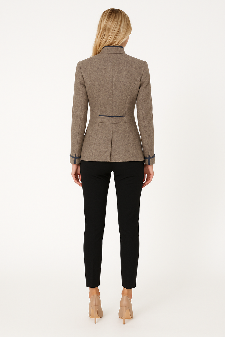 Women’s Tailored Buttoned Jacket