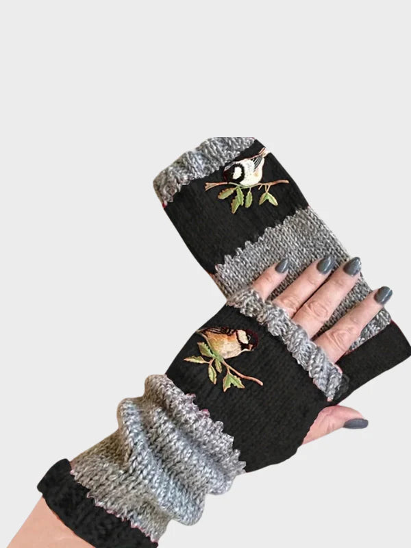 Women’s Vintage-Style Fingerless Gloves