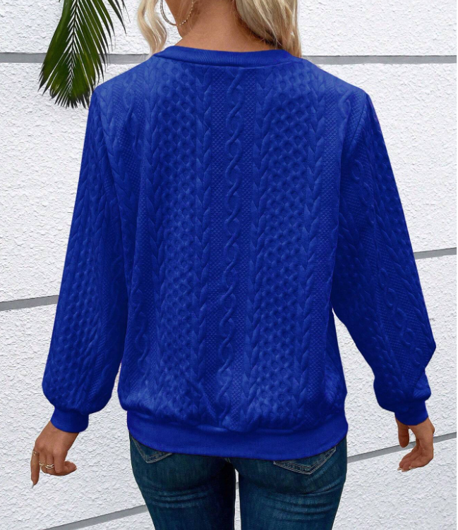 Cozy Zippered Sweater with Stylish Design